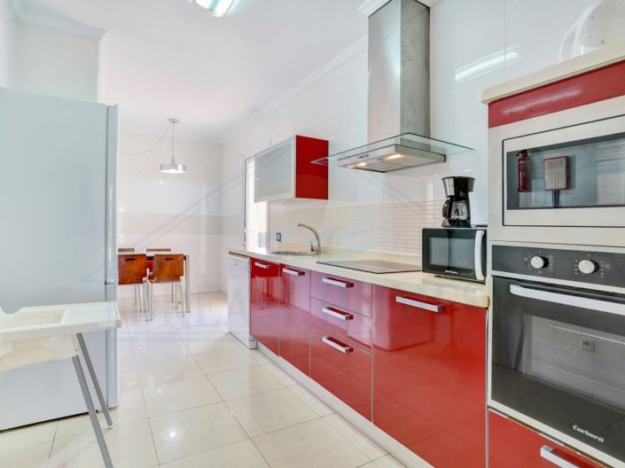 Image No.17-4 Bed Villa for sale