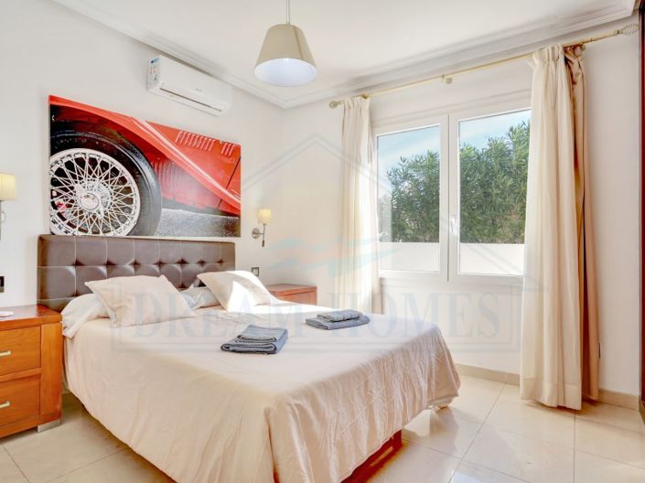 Image No.20-4 Bed Villa for sale