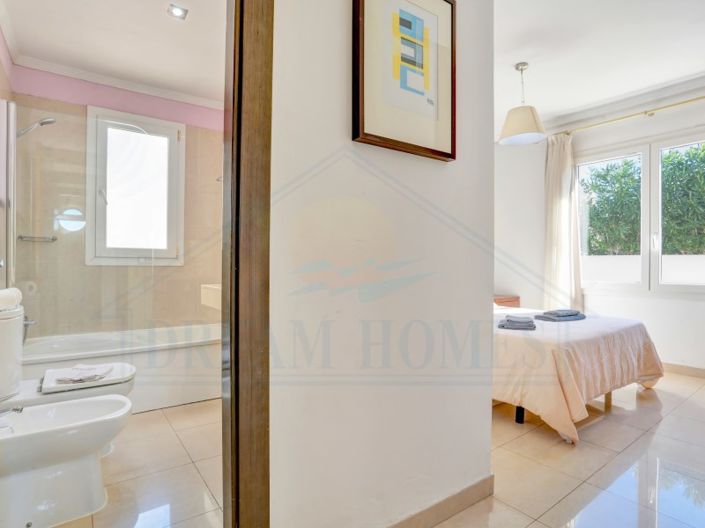 Image No.22-4 Bed Villa for sale