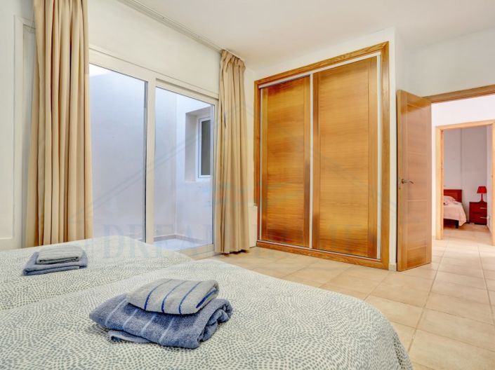 Image No.33-4 Bed Villa for sale