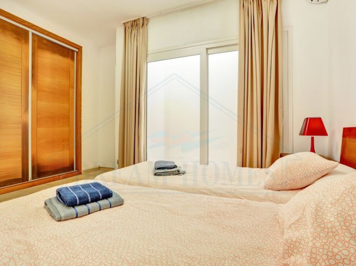 Image No.34-4 Bed Villa for sale