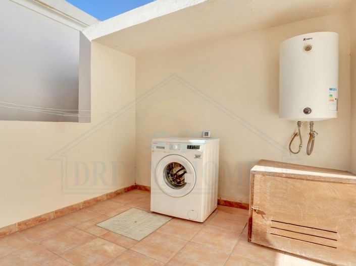 Image No.18-4 Bed Villa for sale