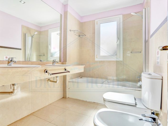 Image No.24-4 Bed Villa for sale