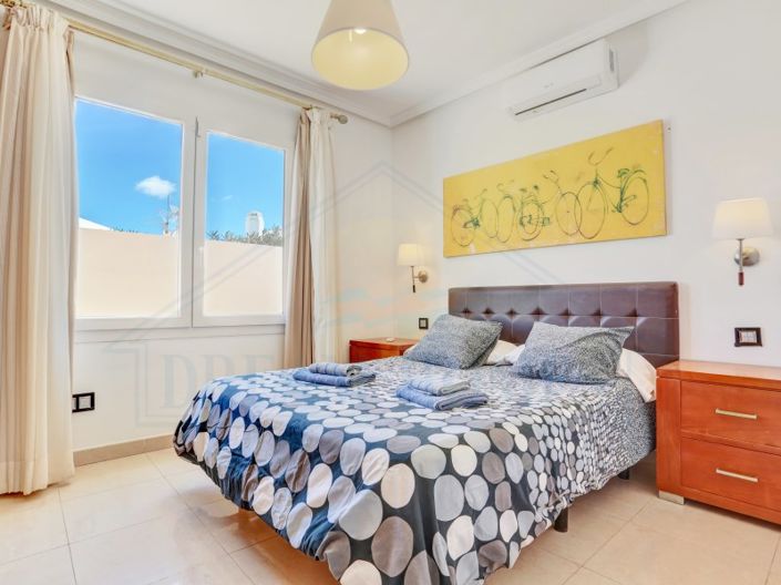 Image No.25-4 Bed Villa for sale