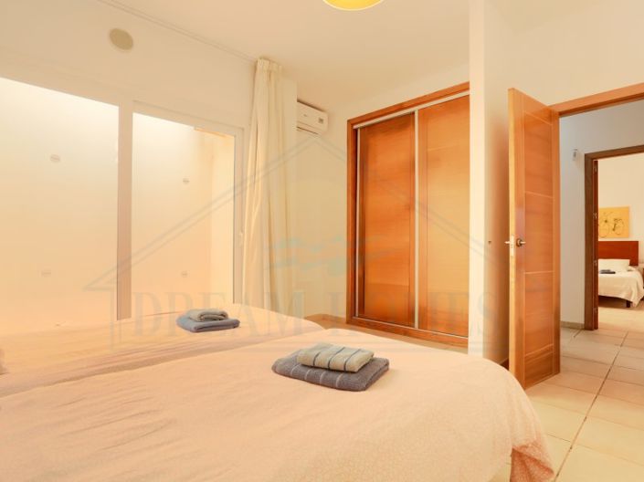 Image No.34-4 Bed Villa for sale