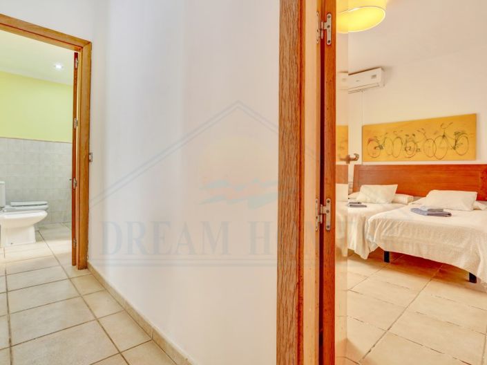 Image No.36-4 Bed Villa for sale