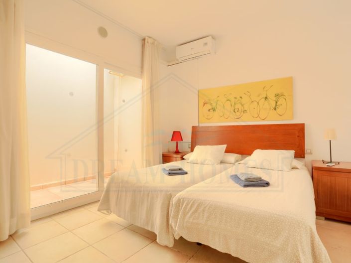 Image No.40-4 Bed Villa for sale