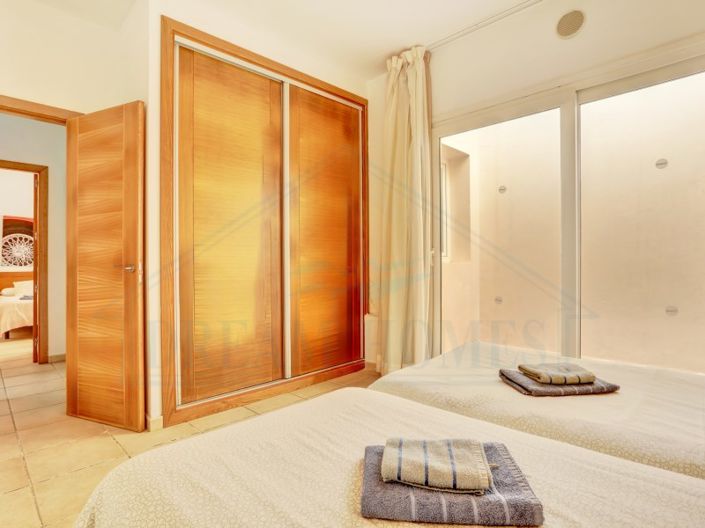 Image No.41-4 Bed Villa for sale