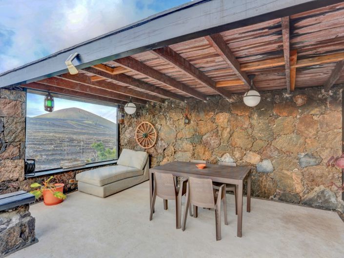 Image No.32-2 Bed Farmhouse for sale