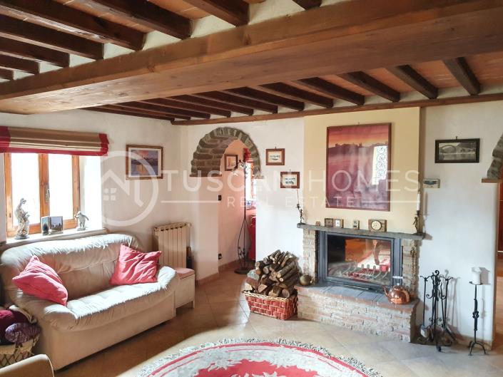 Image No.1-4 Bed Farmhouse for sale