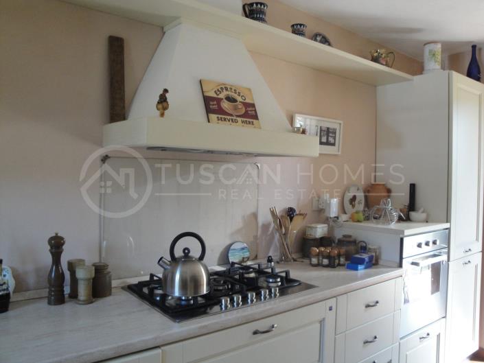 Image No.8-6 Bed Farmhouse for sale