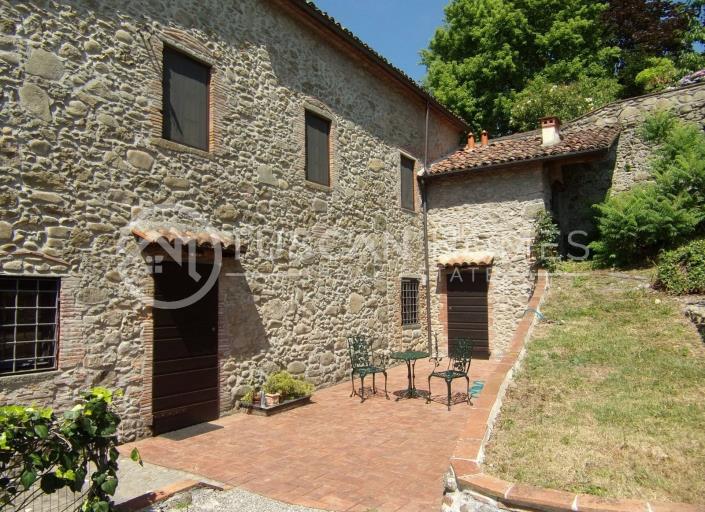 Image No.6-3 Bed Farmhouse for sale