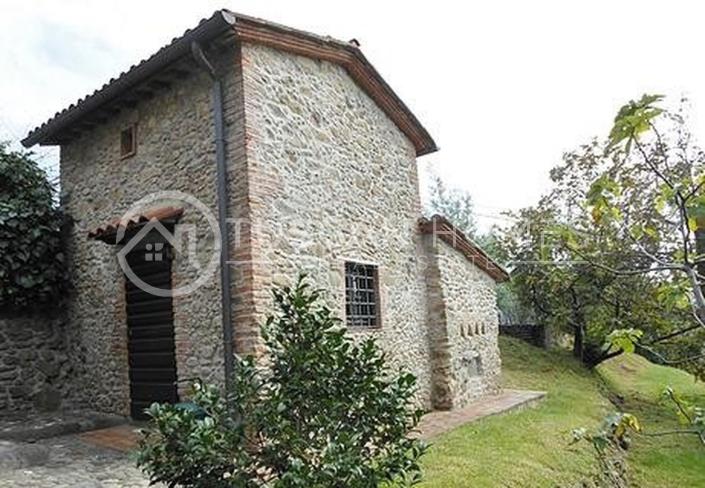 Image No.10-3 Bed Farmhouse for sale