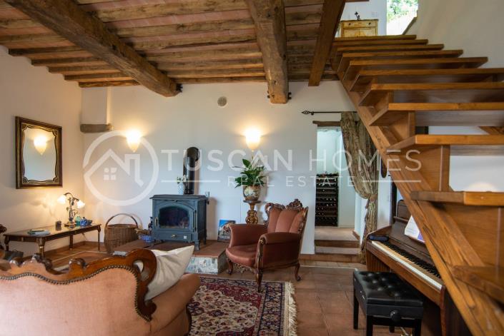 Image No.6-3 Bed Farmhouse for sale