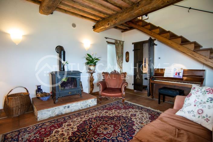 Image No.10-3 Bed Farmhouse for sale