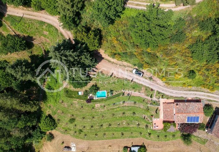 Image No.19-3 Bed Farmhouse for sale