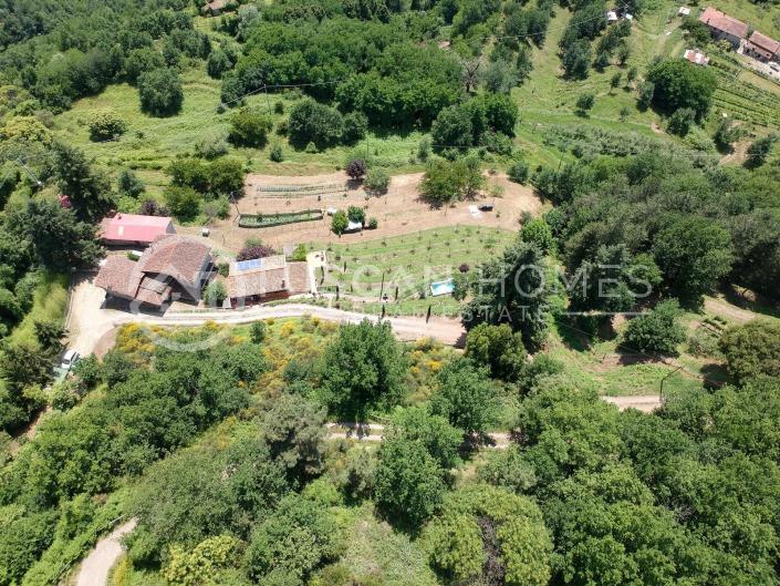 Image No.20-3 Bed Farmhouse for sale