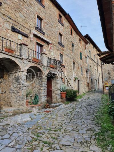 Image No.1-5 Bed Townhouse for sale