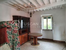 Image No.11-Maison de campagne de 4 chambres à vendre à Bagni di Lucca