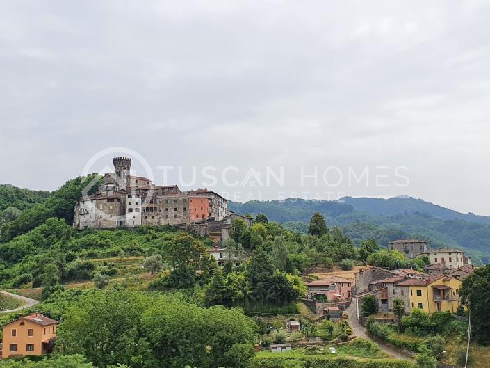 Image No.2-4 Bed House for sale