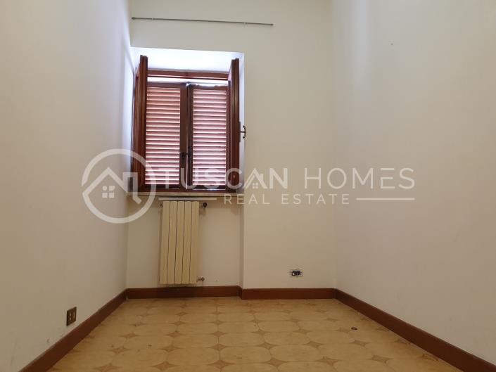 Image No.10-4 Bed House for sale