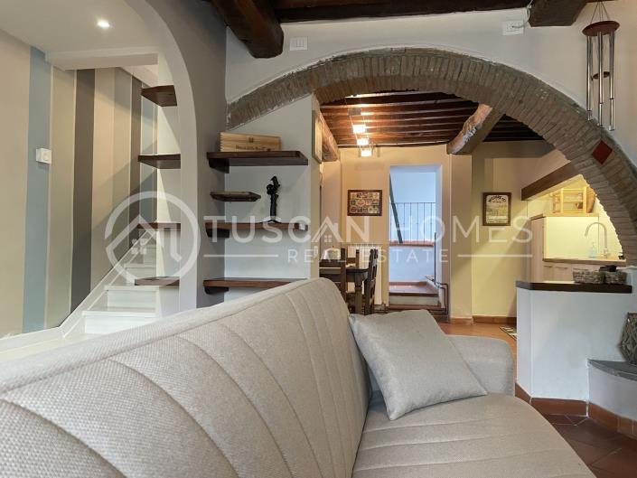 Image No.1-2 Bed House for sale