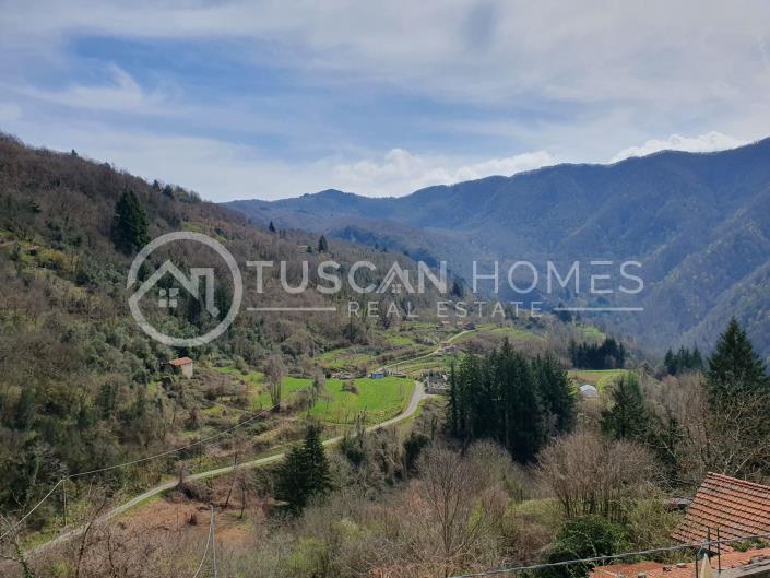 Image No.2-Maison / Villa de 4 chambres à vendre à Fabbriche Di Vallico