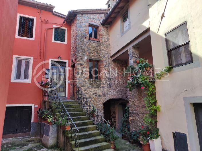 Image No.1-Maison de ville de 4 chambres à vendre à Barga