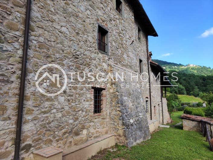 Image No.12-4 Bed Farmhouse for sale