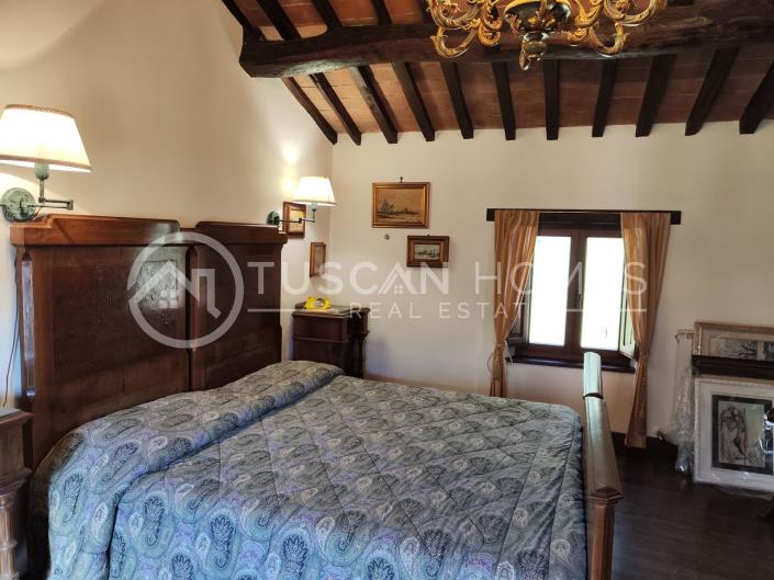 Image No.3-4 Bed Farmhouse for sale