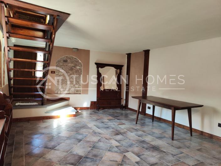 Image No.29-4 Bed Farmhouse for sale