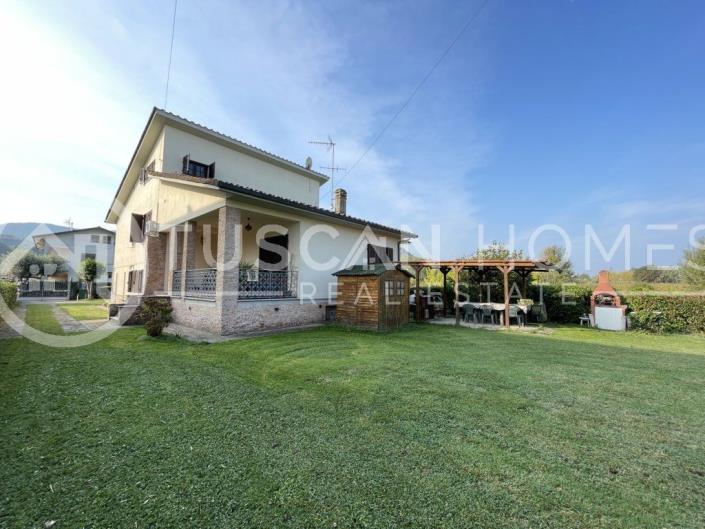 Image No.1-Maison / Villa de 3 chambres à vendre à Lucca