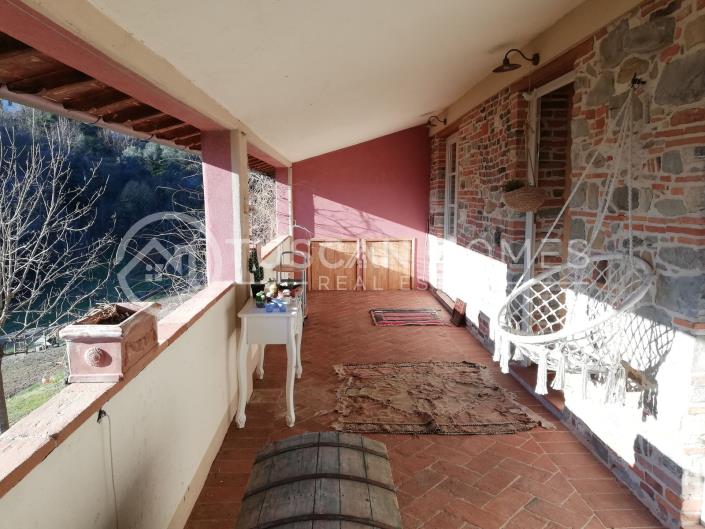 Image No.11-4 Bed Farmhouse for sale