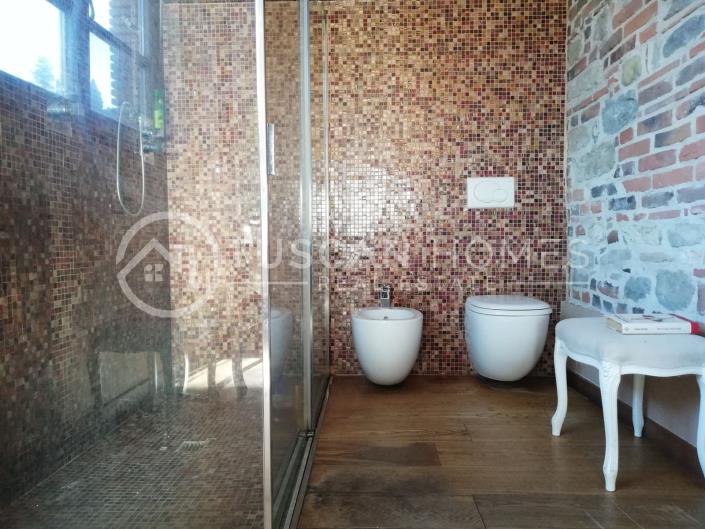 Image No.5-4 Bed Farmhouse for sale