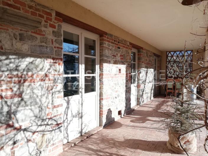 Image No.12-4 Bed Farmhouse for sale