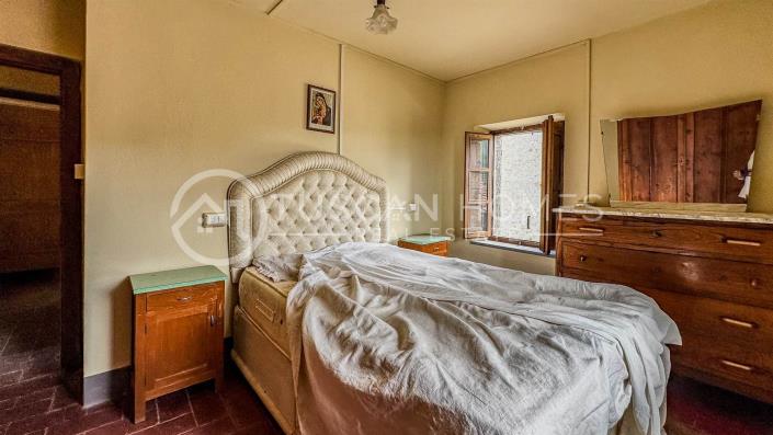 Image No.9-4 Bed Townhouse for sale