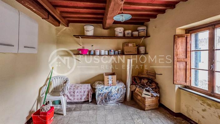 Image No.17-4 Bed Townhouse for sale