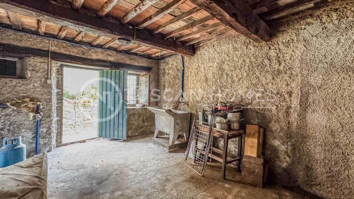 Image No.18-4 Bed Townhouse for sale