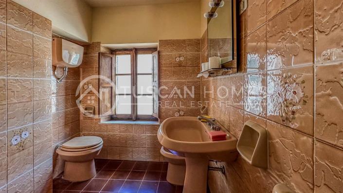 Image No.21-4 Bed Townhouse for sale