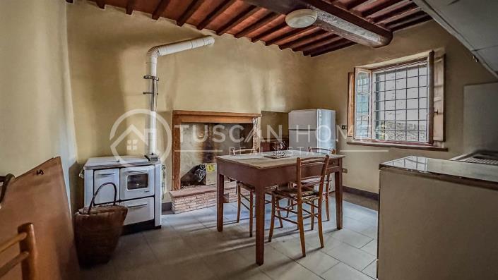 Image No.15-4 Bed Townhouse for sale