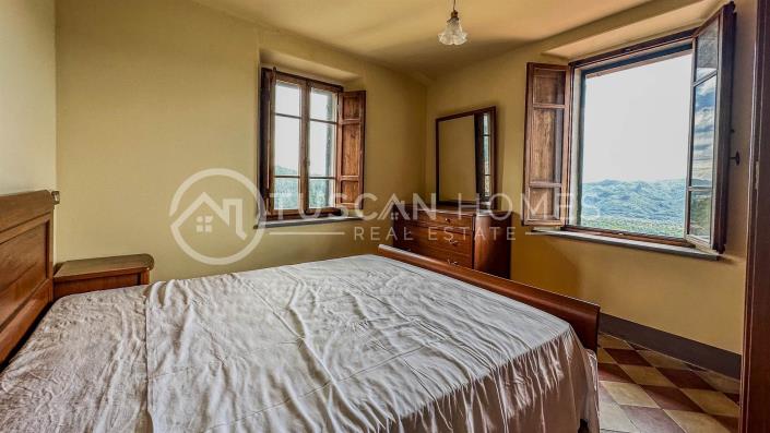 Image No.39-4 Bed Townhouse for sale