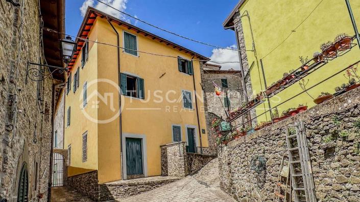 Image No.4-4 Bed Townhouse for sale