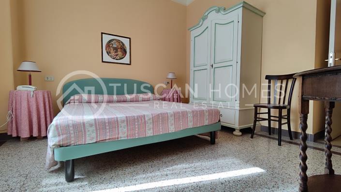 Image No.57-9 Bed Hotel for sale