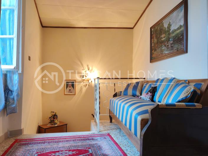 Image No.2-2 Bed Townhouse for sale