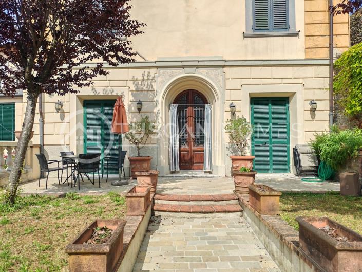 Image No.1-4 Bed Apartment for sale