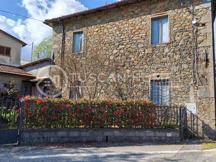 Image No.23-4 Bed Farmhouse for sale