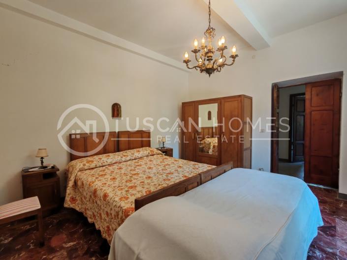 Image No.8-4 Bed Farmhouse for sale