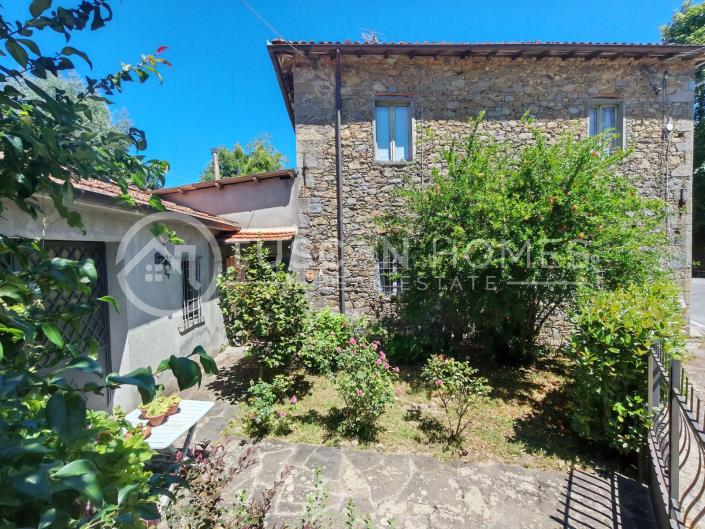 Image No.20-4 Bed Farmhouse for sale