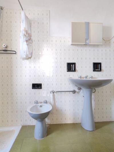 Image No.13-2 Bed Villa / Detached for sale