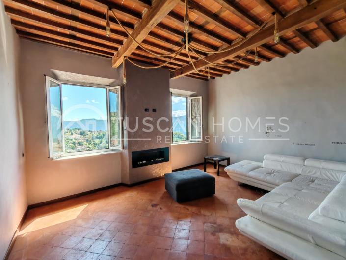 Image No.1-6 Bed Townhouse for sale